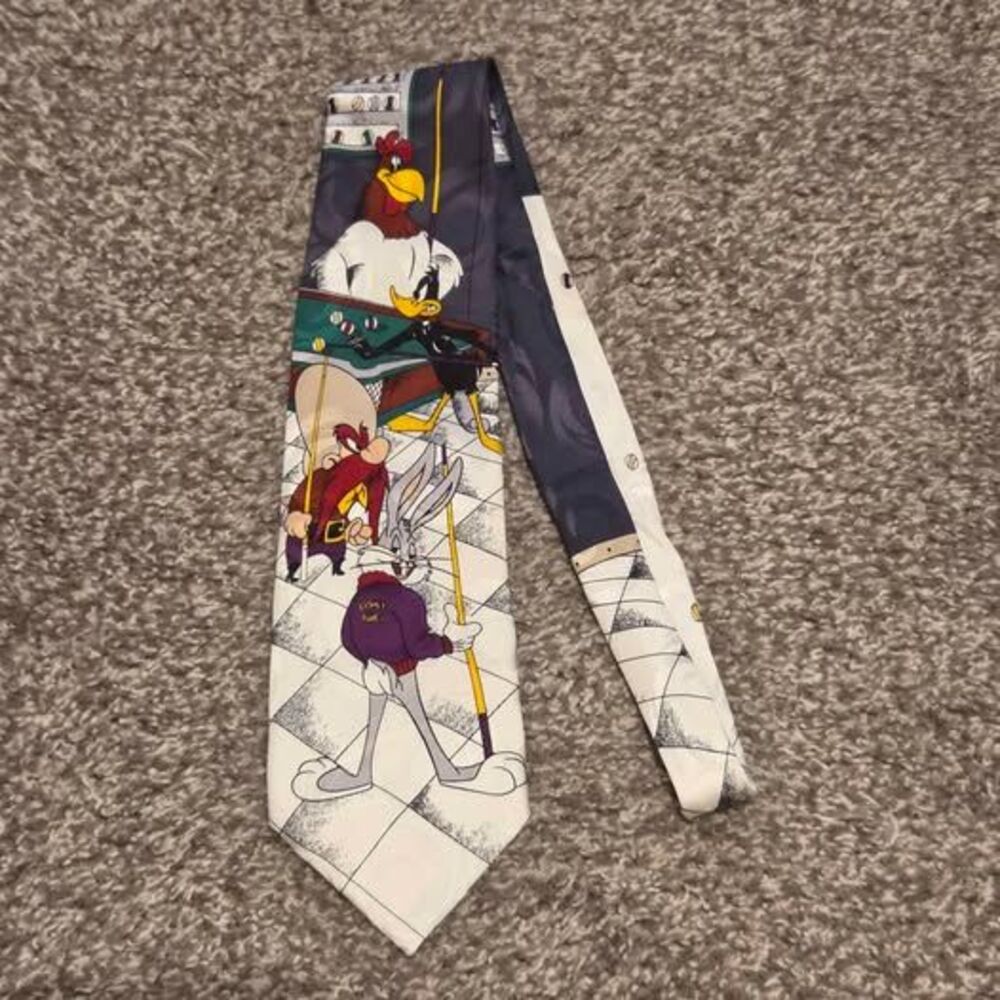 Vintage 1992 Looney Tunes Billiards Men's Neck Tie Bugs Bunny Cartoon 100% Silk